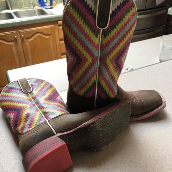 Ariat Shoes - Ariat cowboy boots NWOT